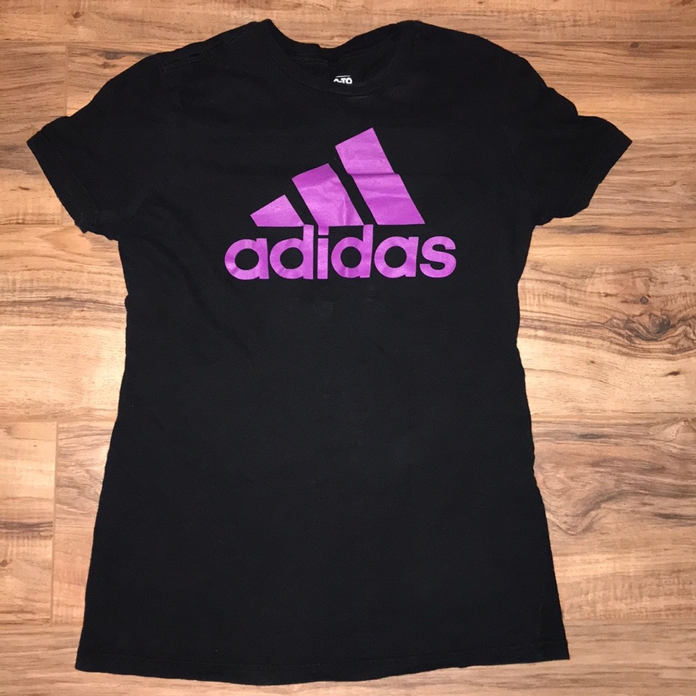 Women’s adidas shirt